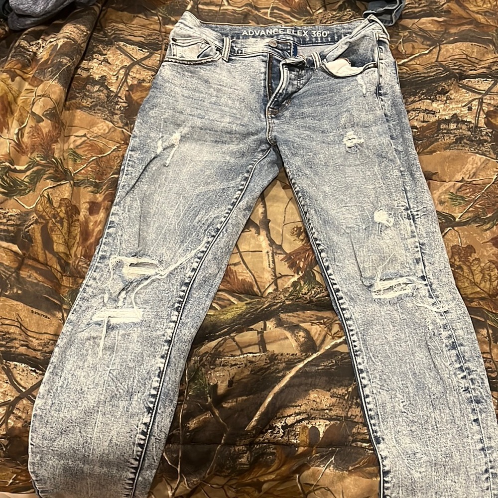 Skinny ripped jeans size 30x32